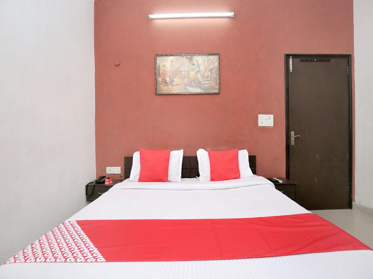 Oyo 12972 Hotel Krishna Castle Amritsar Zewnętrze zdjęcie