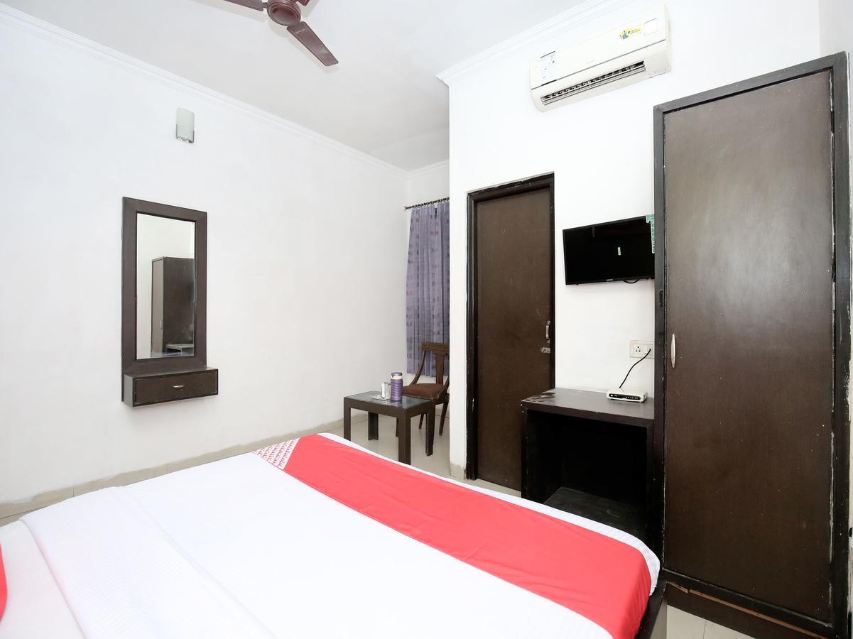 Oyo 12972 Hotel Krishna Castle Amritsar Zewnętrze zdjęcie